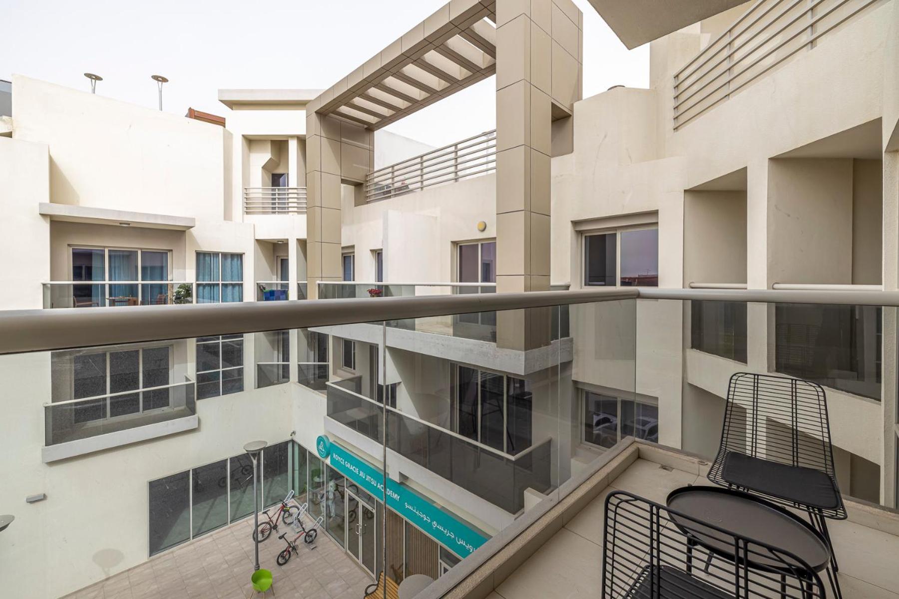 Nox Family Suites Dubai - Jumeirah 3, Jumeirah Beach Экстерьер фото